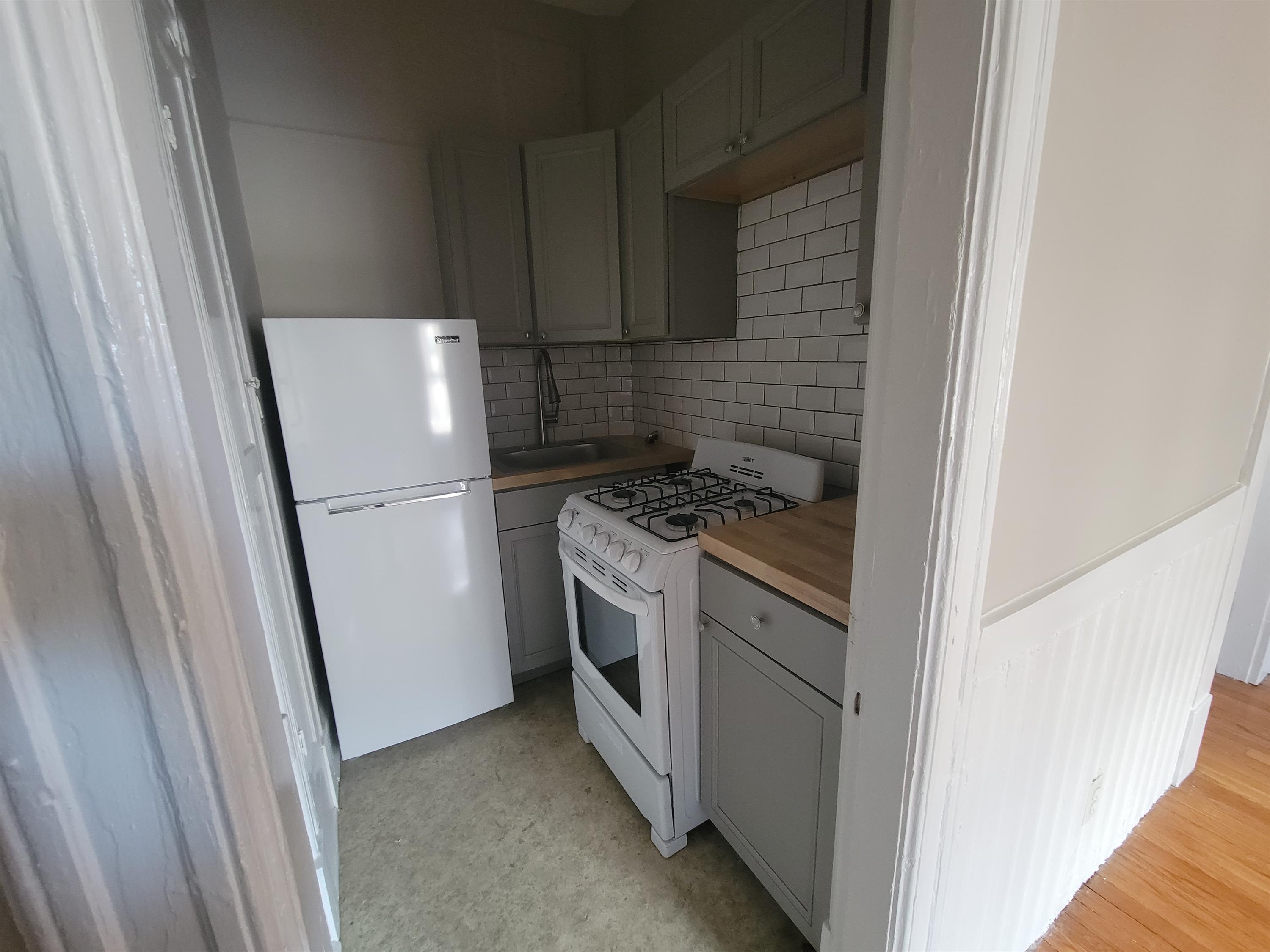 2136 5th Avenue - 5